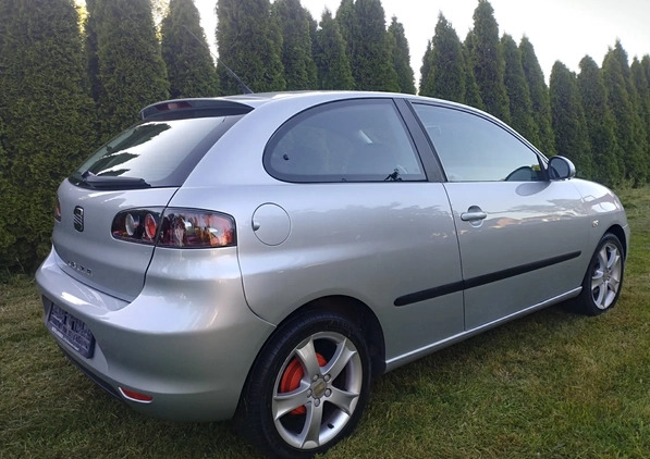 Seat Ibiza cena 9900 przebieg: 200000, rok produkcji 2006 z Leszno małe 37